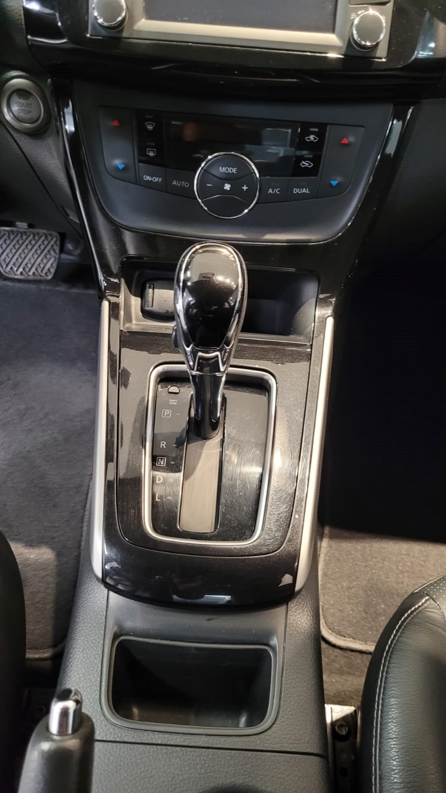 2018 Nissan SENTRA EXCLUSIVE L4 1.8L 129 CP 4 PUERTAS AUT PIEL BA AA QC